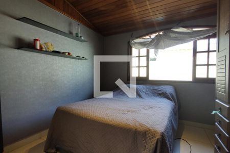 Casa à venda com 380m², 4 quartos e 2 vagasQuarto 2 - Armários