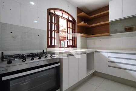 Casa à venda com 380m², 4 quartos e 2 vagasCozinha - Armários