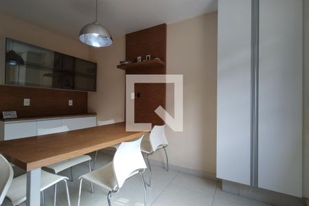 Casa à venda com 380m², 4 quartos e 2 vagasCozinha - Armários