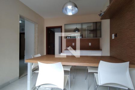 Casa à venda com 380m², 4 quartos e 2 vagasCozinha - Armários