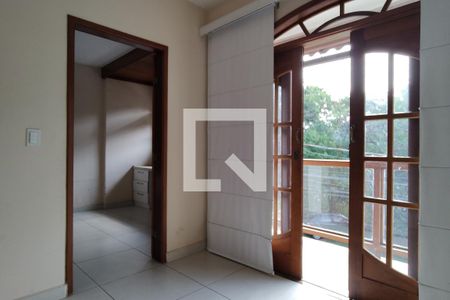 Casa à venda com 380m², 4 quartos e 2 vagasSala 2