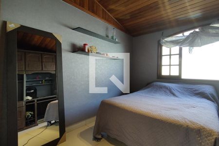 Casa à venda com 380m², 4 quartos e 2 vagasQuarto 2 - Armários