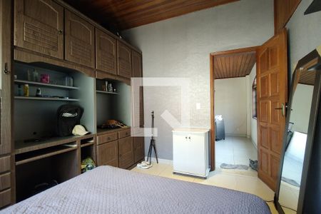 Casa à venda com 380m², 4 quartos e 2 vagasQuarto 2 - Armários