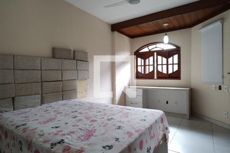 Casa à venda com 380m², 4 quartos e 2 vagasQuarto 4 - Armários