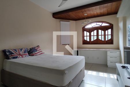 Casa à venda com 380m², 4 quartos e 2 vagasQuarto 3 - Armários