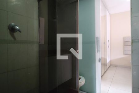 Casa à venda com 380m², 4 quartos e 2 vagasBanheiro Social