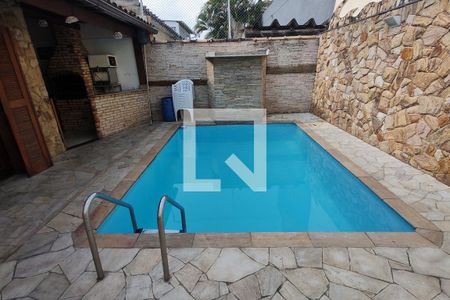 Casa à venda com 380m², 4 quartos e 2 vagasPiscina