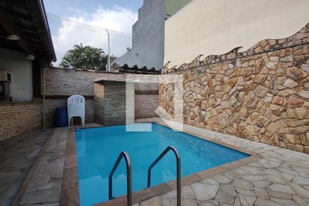 Casa à venda com 380m², 4 quartos e 2 vagasPiscina