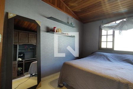 Casa à venda com 380m², 4 quartos e 2 vagasQuarto 2 - Armários