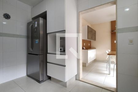 Casa à venda com 380m², 4 quartos e 2 vagasCozinha - Armários