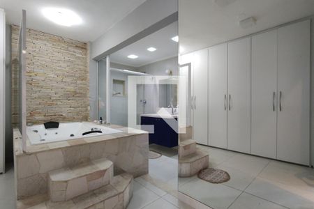 Casa à venda com 380m², 4 quartos e 2 vagasBanheiro da Suíte 1