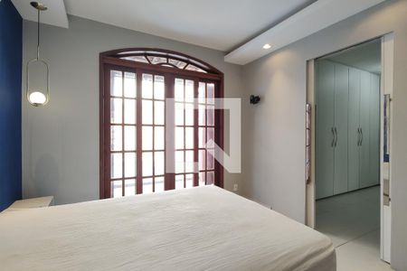 Casa à venda com 380m², 4 quartos e 2 vagasQuarto 1 - Suíte 