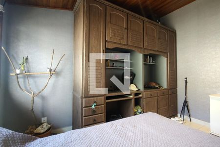 Casa à venda com 380m², 4 quartos e 2 vagasQuarto 2 - Armários