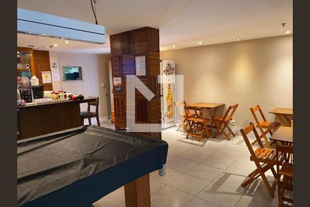 Apartamento à venda com 138m², 3 quartos e 1 vaga Apartamento à venda com 138m², 3 quartos e 1 vagaBar