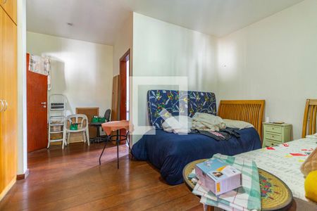 Casa à venda com 420m², 4 quartos e 5 vagas Casa à venda com 420m², 4 quartos e 5 vagasSuíte 3