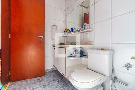 Casa à venda com 420m², 4 quartos e 5 vagas Casa à venda com 420m², 4 quartos e 5 vagasBanheiro da Suíte 1