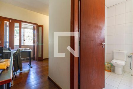 Casa à venda com 420m², 4 quartos e 5 vagas Casa à venda com 420m², 4 quartos e 5 vagasSuíte 2