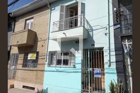 Casa à venda com 120m², 2 quartos e 2 vagasFachada