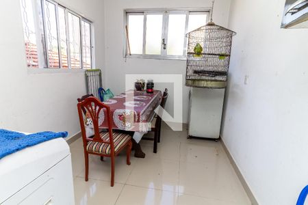 Casa à venda com 120m², 2 quartos e 2 vagasLavanderia