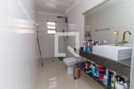 Casa à venda com 120m², 2 quartos e 2 vagasBanheiro da Suíte