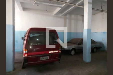 Casa à venda com 120m², 2 quartos e 2 vagas2 Vagas com entrada lateral