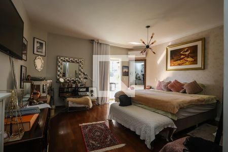 Apartamento para alugar com 240m², 4 quartos e 4 vagas Apartamento para alugar com 240m², 4 quartos e 4 vagasSuite