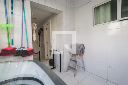 Apartamento para alugar com 240m², 4 quartos e 4 vagas Apartamento para alugar com 240m², 4 quartos e 4 vagasLavanderia