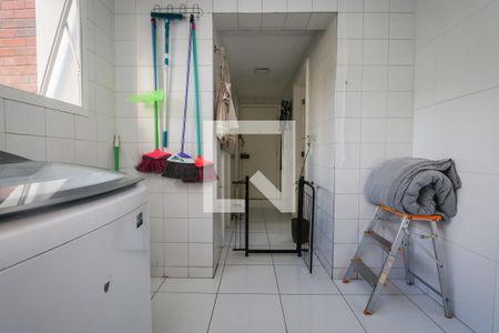 Apartamento para alugar com 240m², 4 quartos e 4 vagas Apartamento para alugar com 240m², 4 quartos e 4 vagasLavanderia