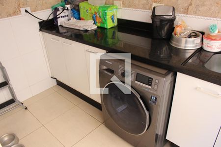 Casa à venda com 150m², 2 quartos e 1 vagaÁrea de serviço 