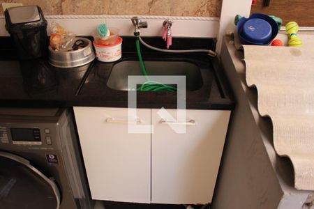 Casa à venda com 150m², 2 quartos e 1 vagaÁrea de serviço 