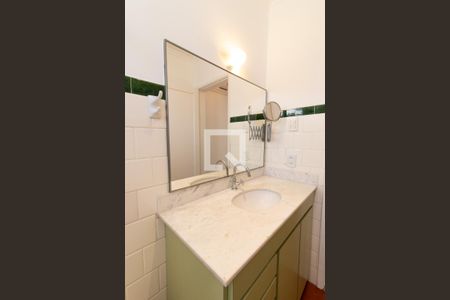 Apartamento para alugar com 70m², 2 quartos e sem vagaBanheiro