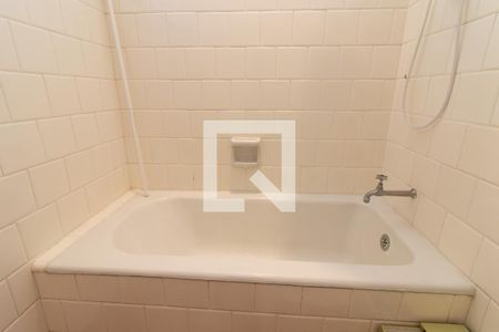 Apartamento para alugar com 70m², 2 quartos e sem vagaBanheiro