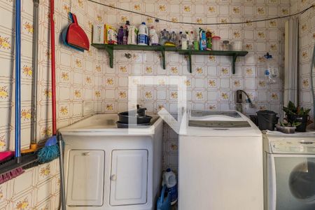 Casa à venda com 250m², 3 quartos e 2 vagasArea de Serviço