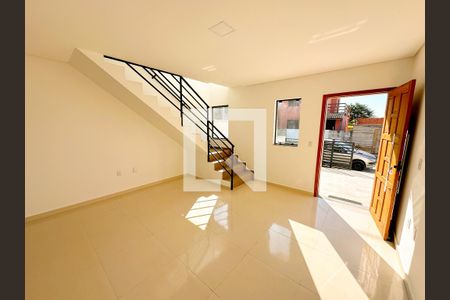 Sala de casa para alugar com 3 quartos, 110m² em São João do Rio Vermelho, Florianópolis