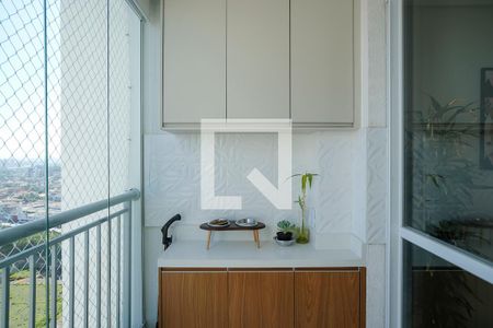 Apartamento para alugar com 69m², 2 quartos e 2 vagasVaranda