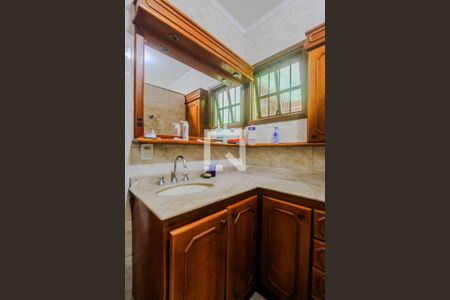 Casa à venda com 120m², 3 quartos e 2 vagasBanheiro 