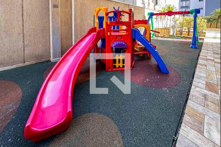 Apartamento para alugar com 62m², 2 quartos e 2 vagasÁrea comum - Playground