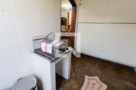 Casa à venda com 250m², 4 quartos e 4 vagasÁrea de Serviço