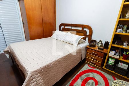 Casa à venda com 250m², 4 quartos e 4 vagasQuarto 3 - suíte com varanda