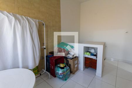 Casa à venda com 250m², 4 quartos e 4 vagasEdícula:quartinho da bagunça