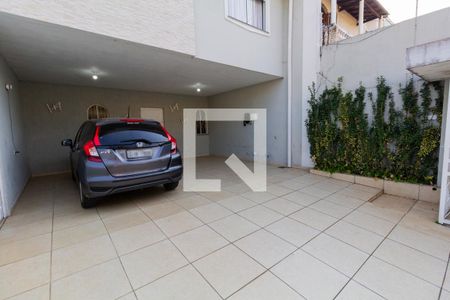 Casa à venda com 250m², 4 quartos e 4 vagasGaragem
