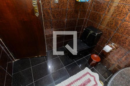 Casa à venda com 250m², 4 quartos e 4 vagasBanheiro 4