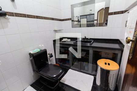 Casa à venda com 250m², 4 quartos e 4 vagasBanheiro 2