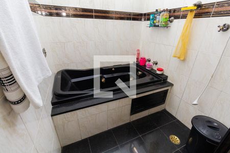 Casa à venda com 250m², 4 quartos e 4 vagasBanheiro 1 - suíte