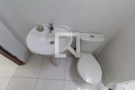 Casa à venda com 250m², 4 quartos e 4 vagasEdícula: Banheiro