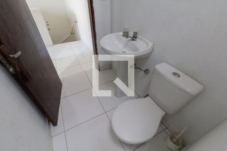 Casa à venda com 250m², 4 quartos e 4 vagasEdícula: Banheiro