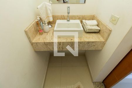 Casa à venda com 250m², 4 quartos e 4 vagasBanheiro 3