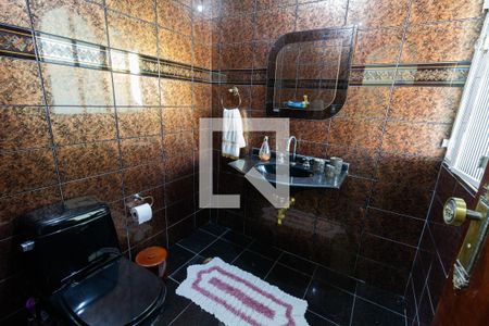 Casa à venda com 250m², 4 quartos e 4 vagasBanheiro 4