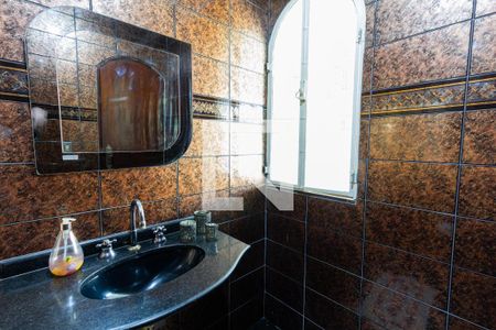 Casa à venda com 250m², 4 quartos e 4 vagasBanheiro 4