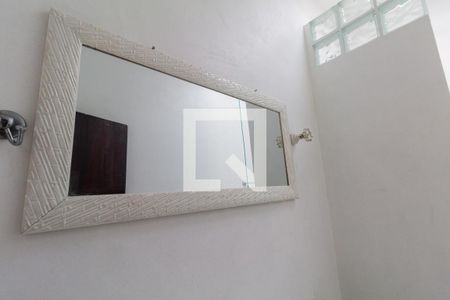 Casa à venda com 250m², 4 quartos e 4 vagasEdícula: Banheiro